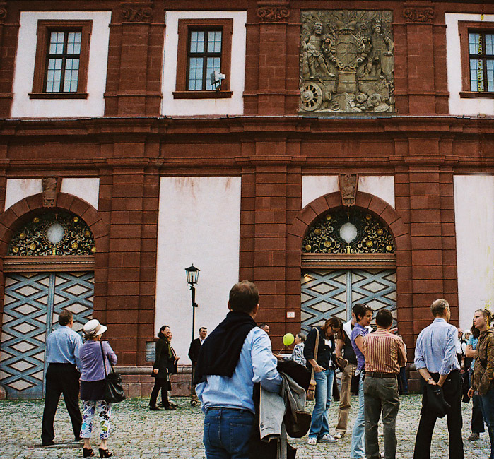 2009-2_03_Eingang_zum_Mainfr_nkischen_Museum