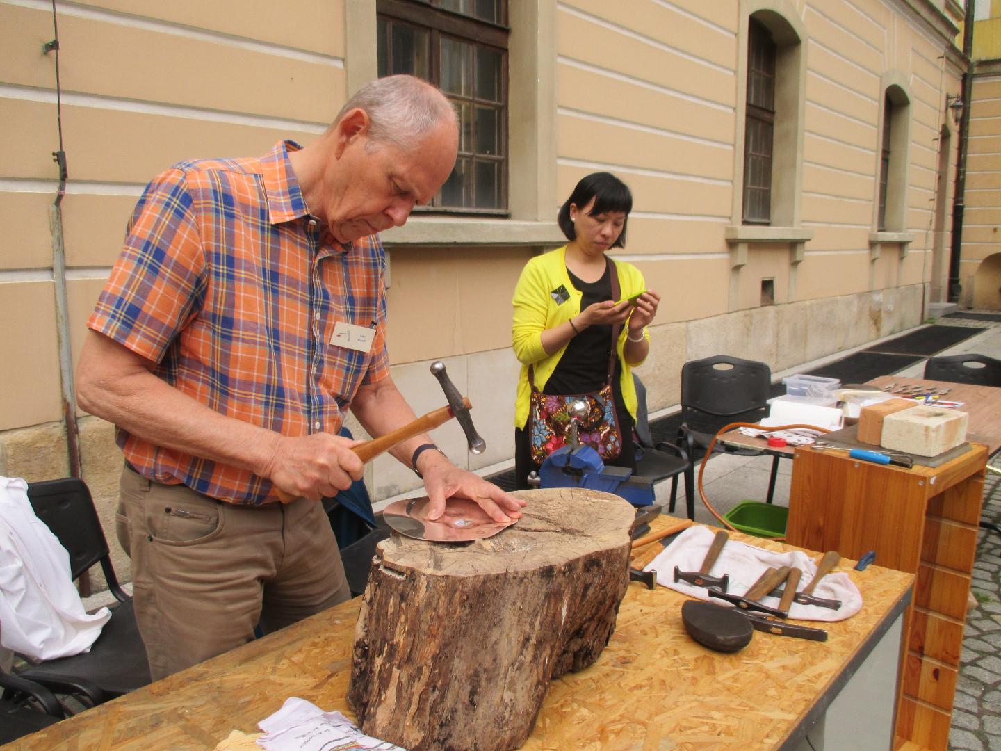 Hammering the bowl (1)